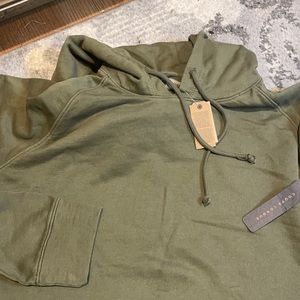 Brand new American Eagle  hoodie camo green Med